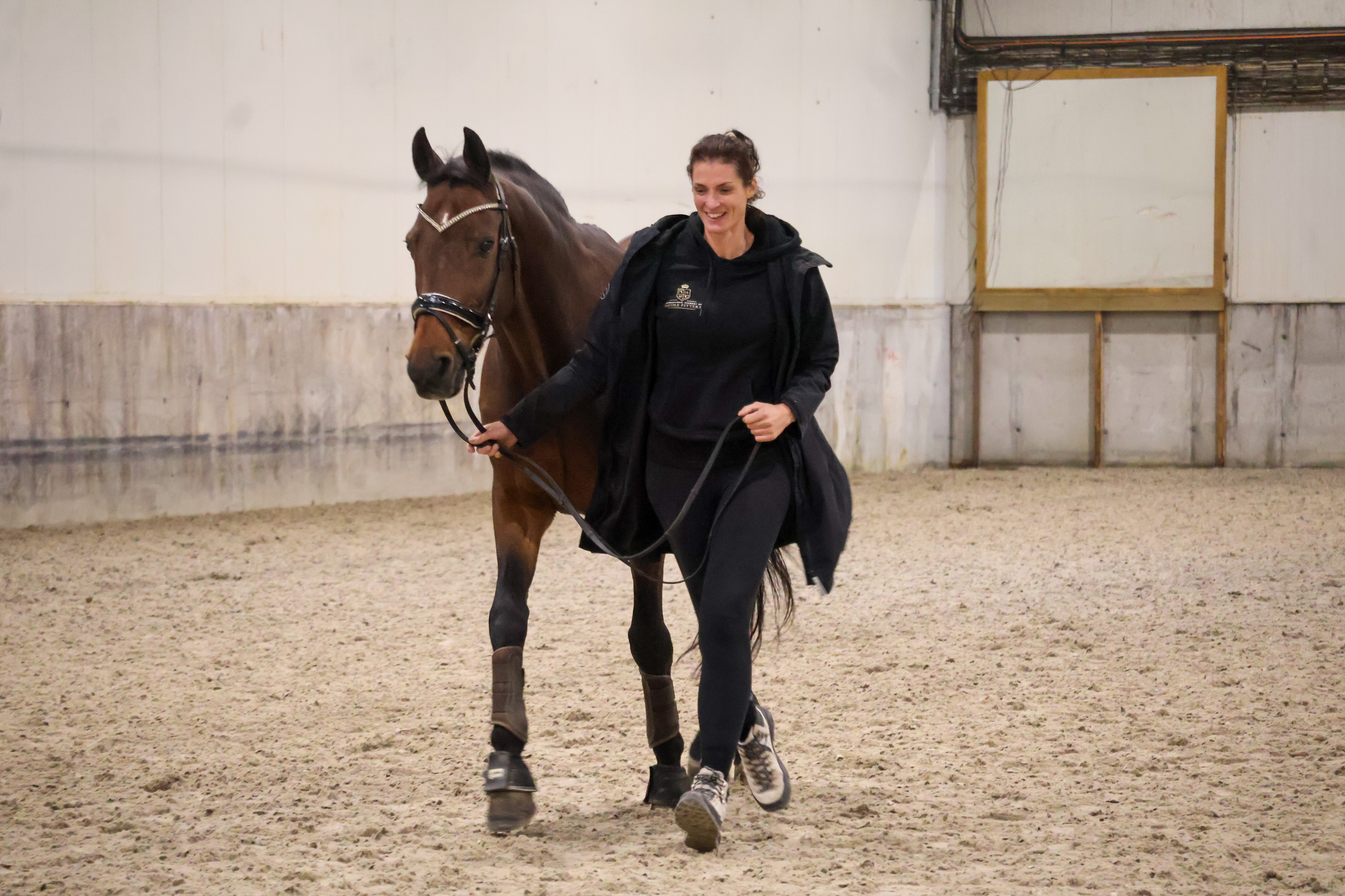 Caroline Skagestad sammen med hest - Bergen Saltilpassing